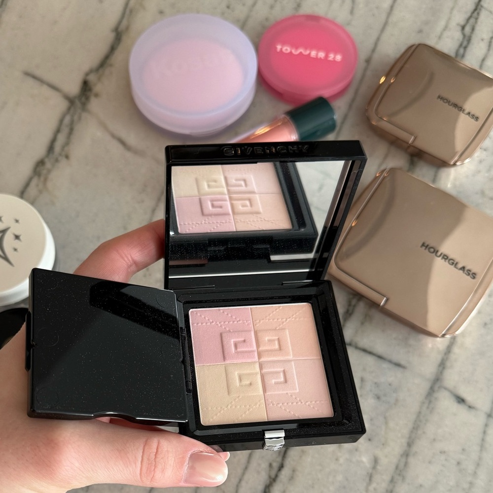 Makeup Bundle (8) - Picture 2 of 13